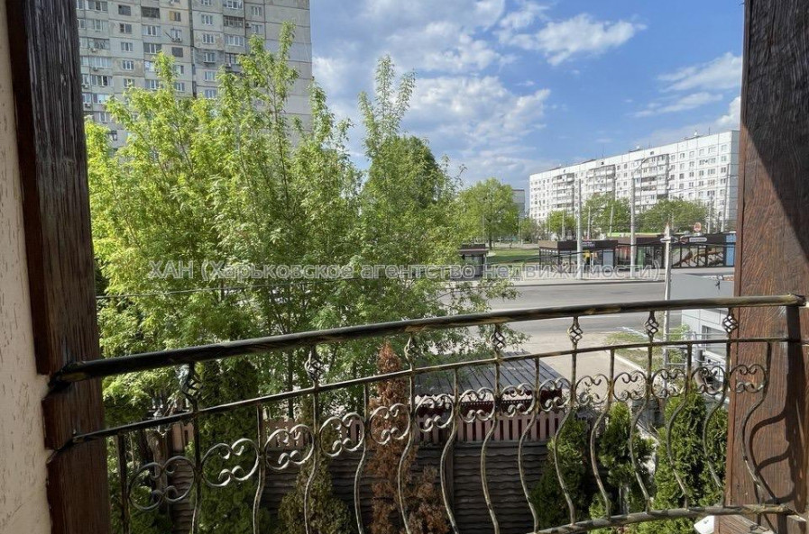 Продам нежитлову нерухомість, отель , 240 м², капитальный ремонт 