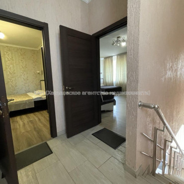 Продам нежилую недвижимость, отель , 240 м², капитальный ремонт 