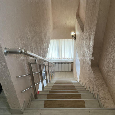 Продам нежилую недвижимость, отель , 240 м², капитальный ремонт 