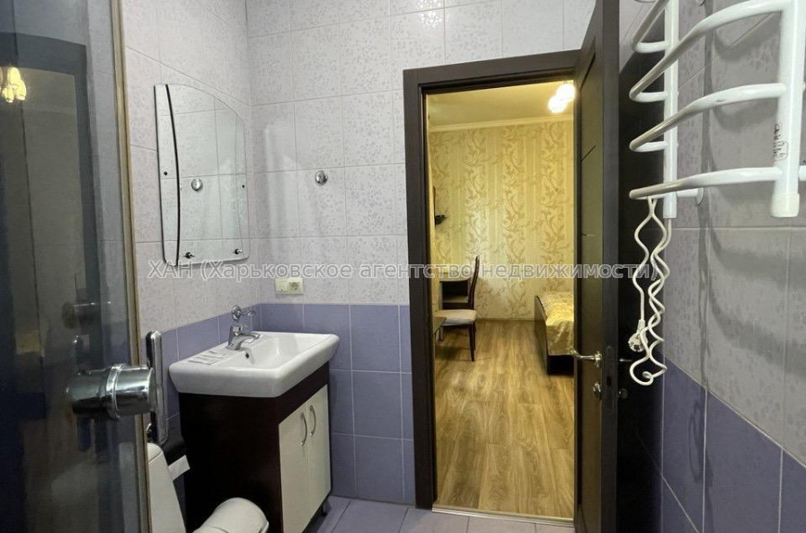 Продам нежитлову нерухомість, отель , 240 м², капитальный ремонт 