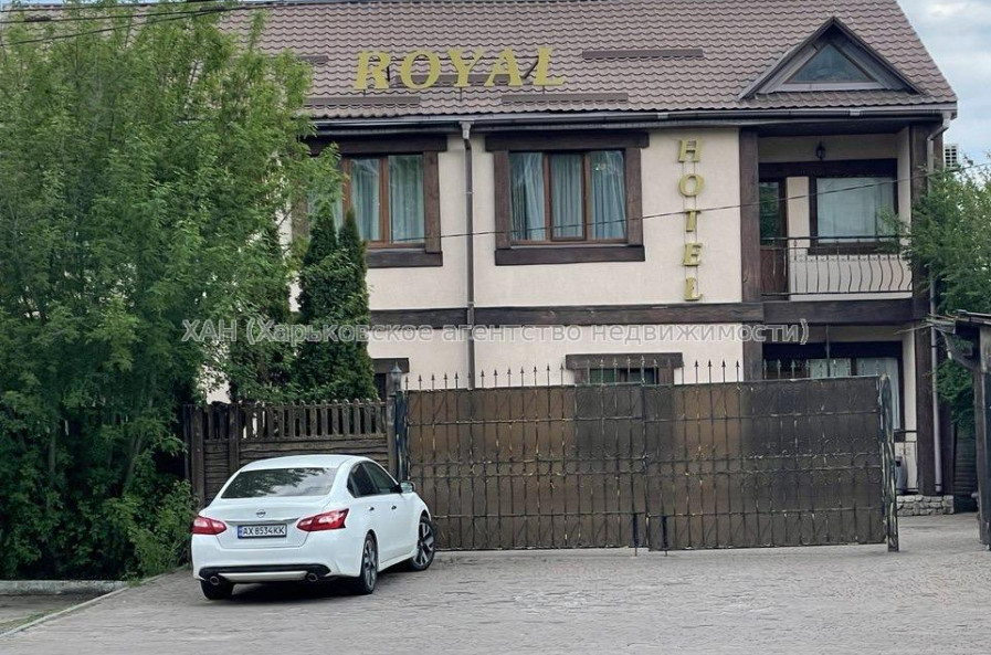 Продам нежитлову нерухомість, отель , 240 м², капитальный ремонт 