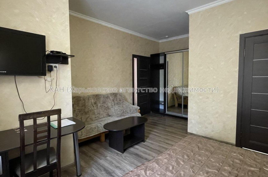 Продам нежитлову нерухомість, отель , 240 м², капитальный ремонт 