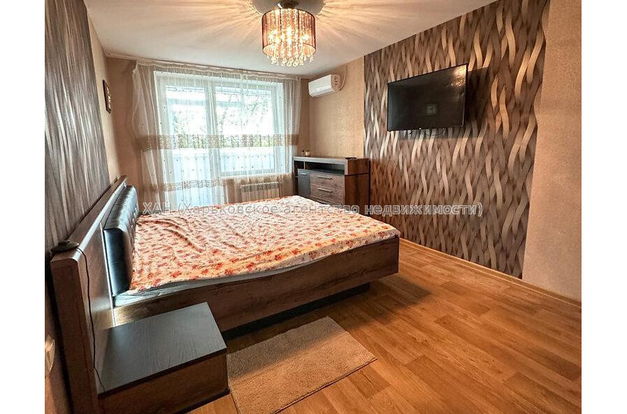 Продам квартиру, Баварский пер. , 3  ком., 64 м², капитальный ремонт 