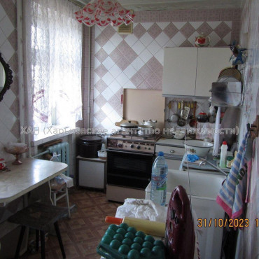 Продам квартиру, Льва Ландау просп. , 3  ком., 74.40 м², советский ремонт 