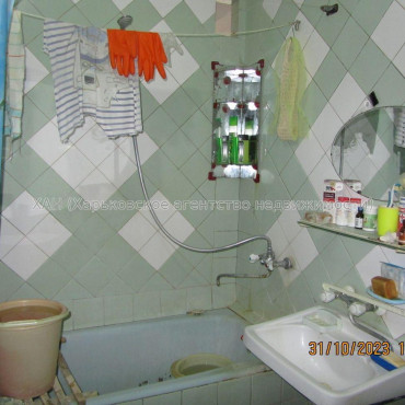 Продам квартиру, Льва Ландау просп. , 3  ком., 74.40 м², советский ремонт 