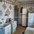 Продам квартиру, Льва Ландау просп. , 3  ком., 74.40 м², советский ремонт 