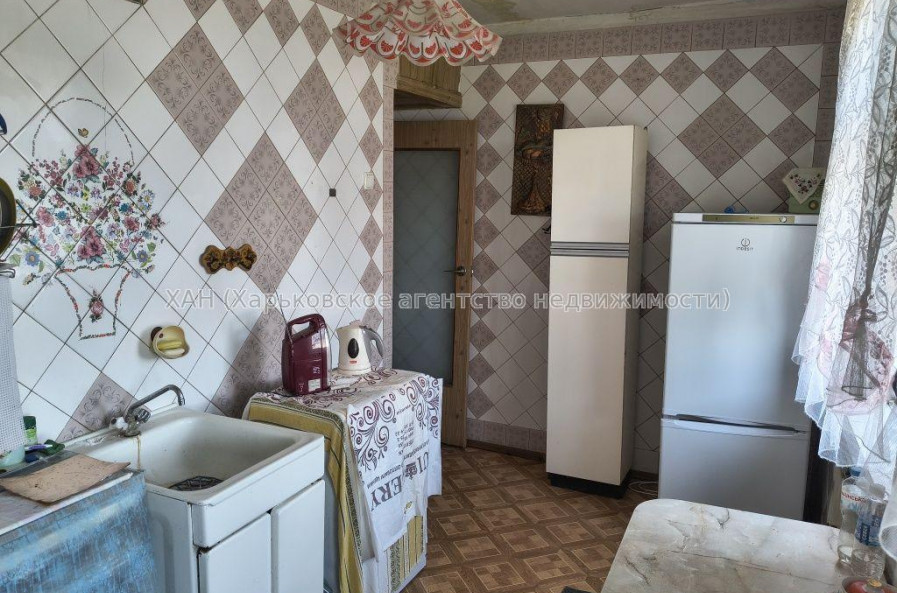 Продам квартиру, Льва Ландау просп. , 3  ком., 74.40 м², советский ремонт 