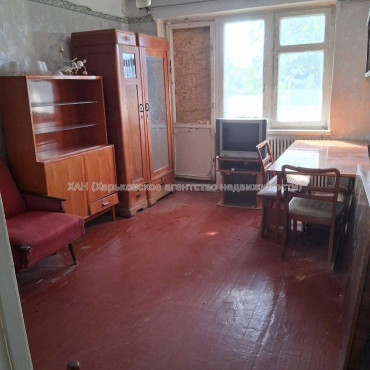 Продам квартиру, Гвардейцев Широнинцев ул. , 2 кім., 49.10 м², без ремонта 