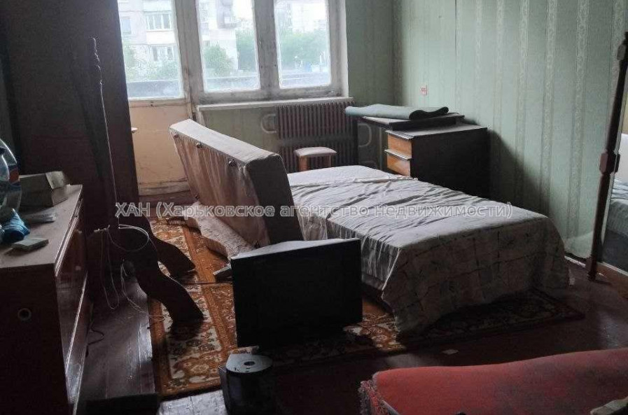 Продам квартиру, Гвардейцев Широнинцев ул. , 2 кім., 49.10 м², без ремонта 