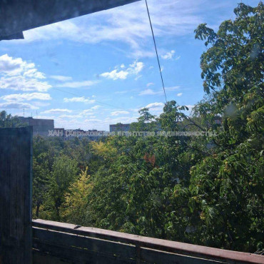 Продам квартиру, Гвардейцев Широнинцев ул. , 2 кім., 49.10 м², без ремонта 