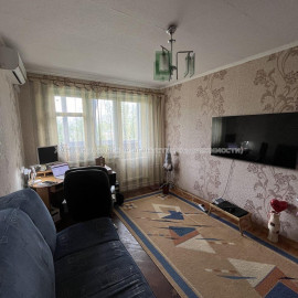 Продам квартиру, Познанская ул. , 2 кім., 44 м², косметический ремонт