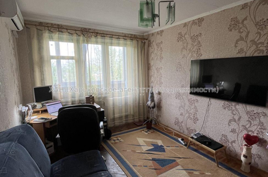 Продам квартиру, Познанская ул. , 2 кім., 44 м², косметический ремонт 
