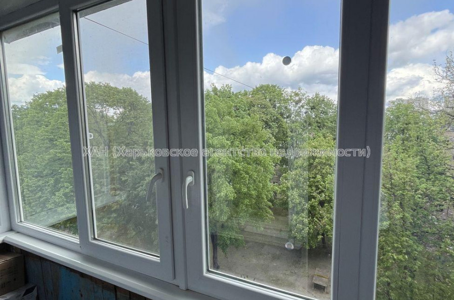 Продам квартиру, Познанская ул. , 2 кім., 44 м², косметический ремонт 