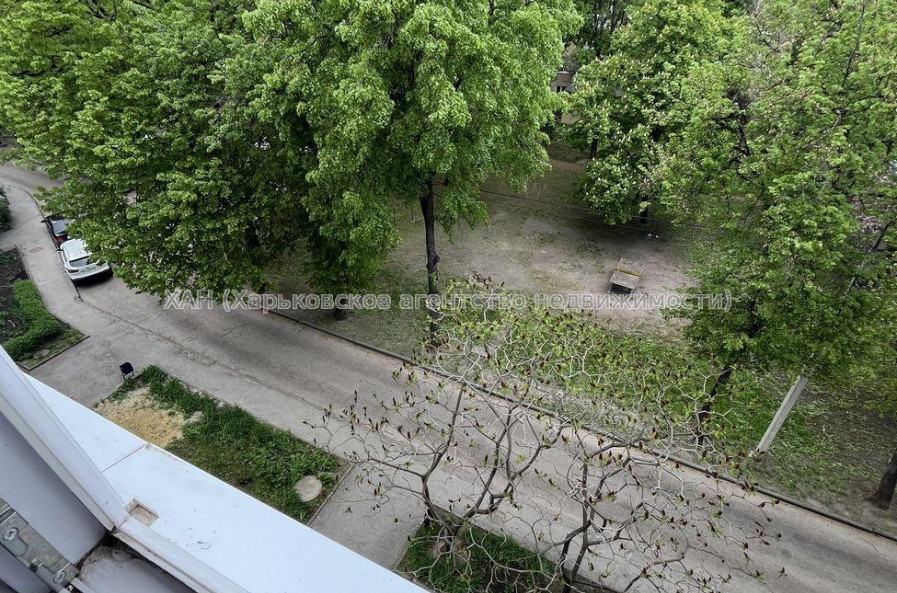 Продам квартиру, Познанская ул. , 2 кім., 44 м², косметический ремонт 