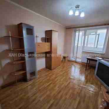Продам квартиру, Холодногорская ул. , 1  ком., 35 м², косметический ремонт 