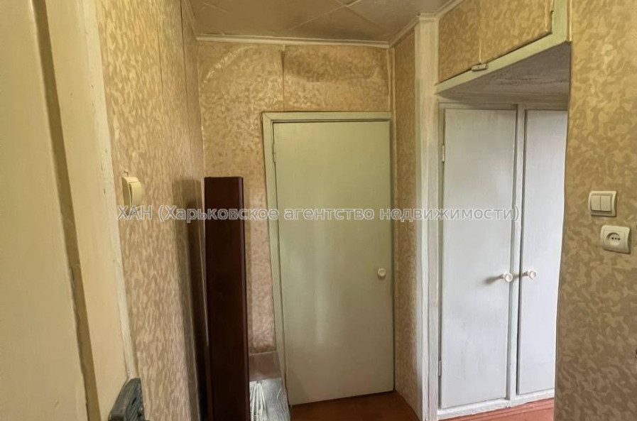 Продам квартиру, Гвардейцев Широнинцев ул. , 1 кім., 34 м², советский ремонт 