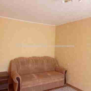 Продам квартиру, Гвардейцев Широнинцев ул. , 1  ком., 45 м², косметический ремонт 