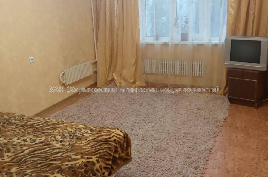 Продам квартиру, Гвардейцев Широнинцев ул. , 1  ком., 45 м², косметический ремонт 
