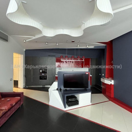 Продам квартиру, Ляпунова ул. , 3  ком., 96 м², авторский дизайн