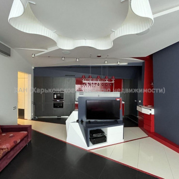 Продам квартиру, Ляпунова ул. , 3 кім., 96 м², авторский дизайн 