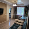 Продам квартиру, Аэрокосмический пр. , 3 кім., 65.60 м², капитальный ремонт 