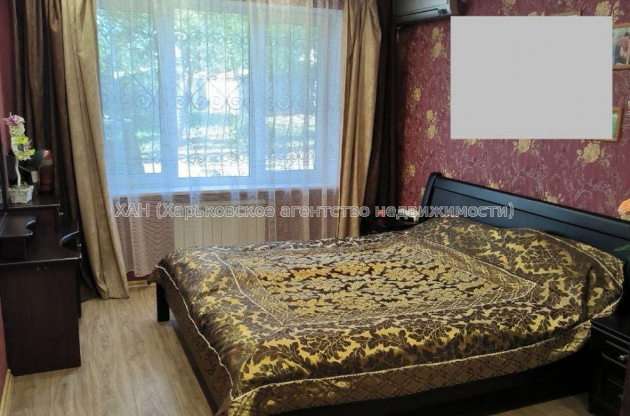 Продам квартиру, Аэрокосмический пр. , 3 кім., 65.60 м², капитальный ремонт 