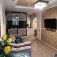 Продам квартиру, Аэрокосмический пр. , 3 кім., 65.60 м², капитальный ремонт 