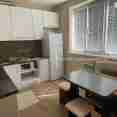 Продам квартиру, Космическая ул. , 2 кім., 56 м², капитальный ремонт 