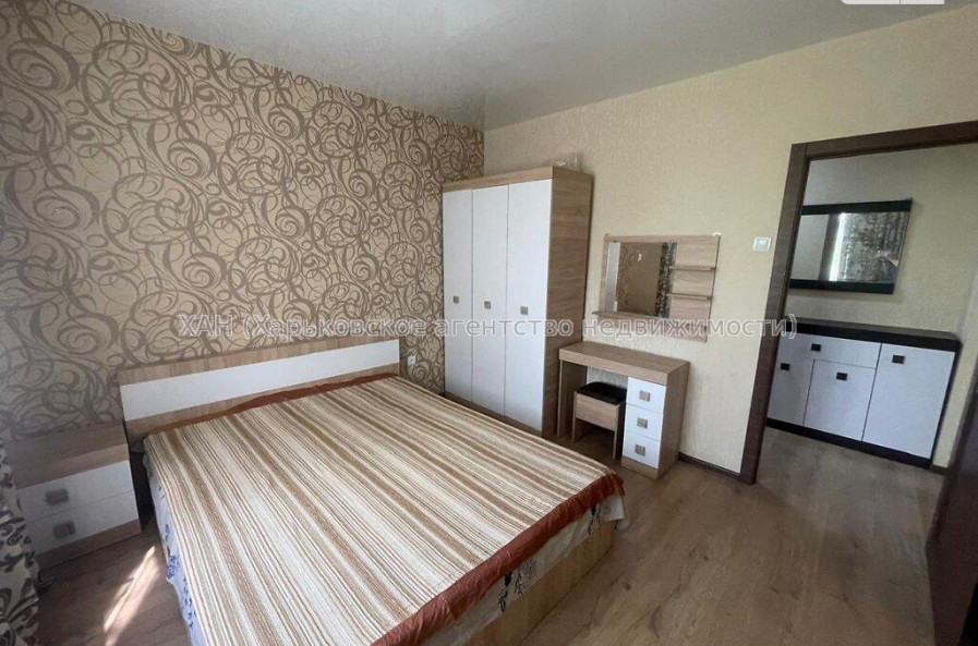 Продам квартиру, Космическая ул. , 2 кім., 56 м², капитальный ремонт 