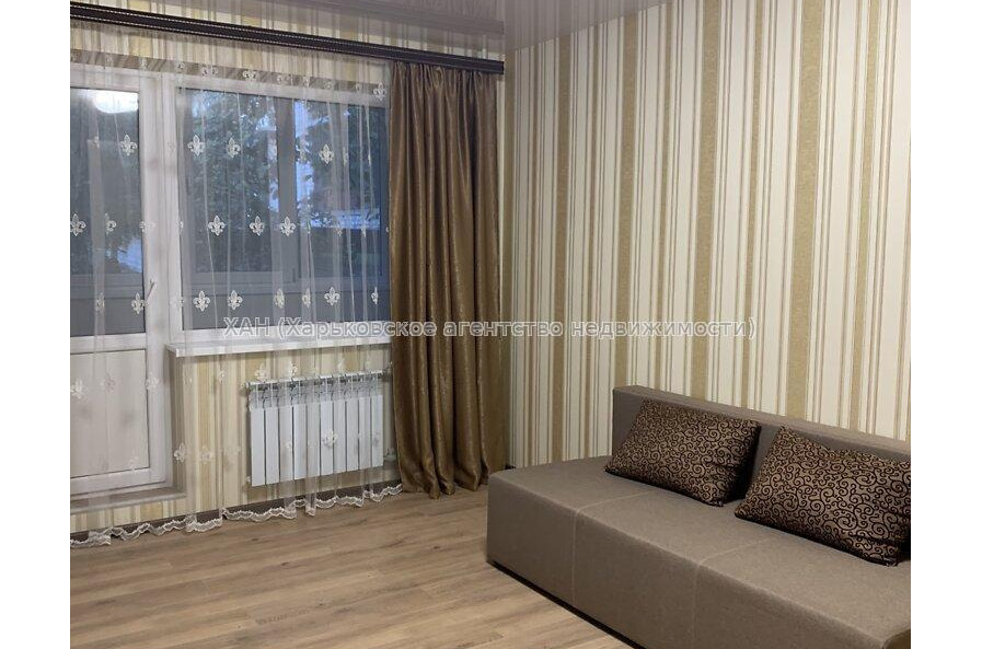 Продам квартиру, Космическая ул. , 2 кім., 56 м², капитальный ремонт 