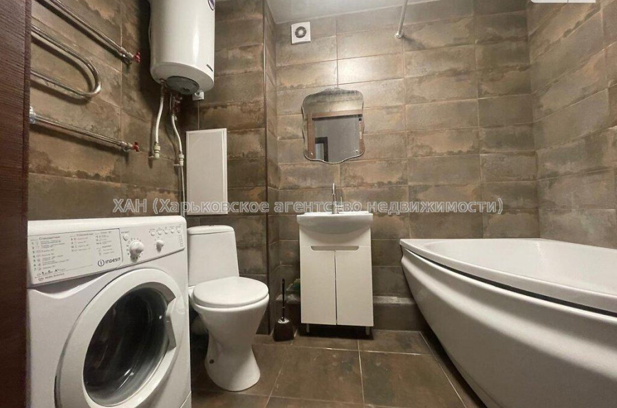 Продам квартиру, Космическая ул. , 2 кім., 56 м², капитальный ремонт 