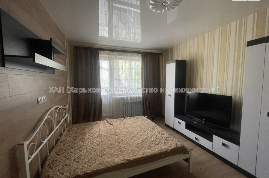 Продам квартиру, Космическая ул. , 2 кім., 56 м², капитальный ремонт 