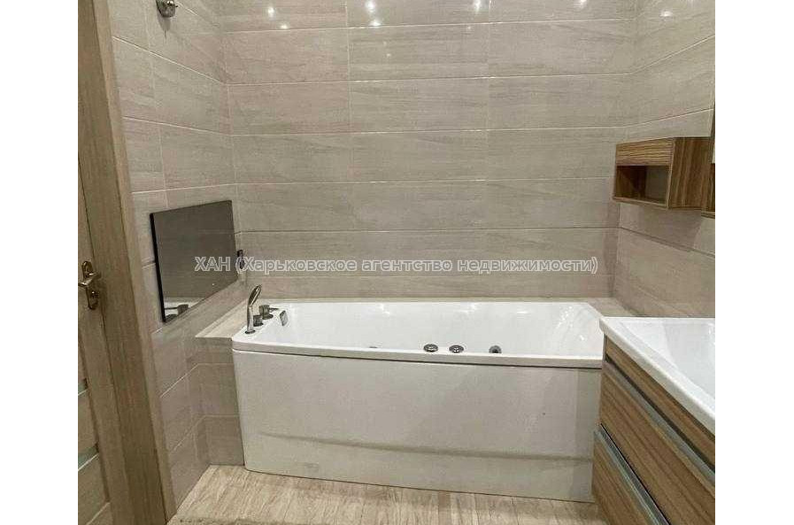Сдам квартиру, Науки просп. , 2  ком., 74 м², евроремонт 