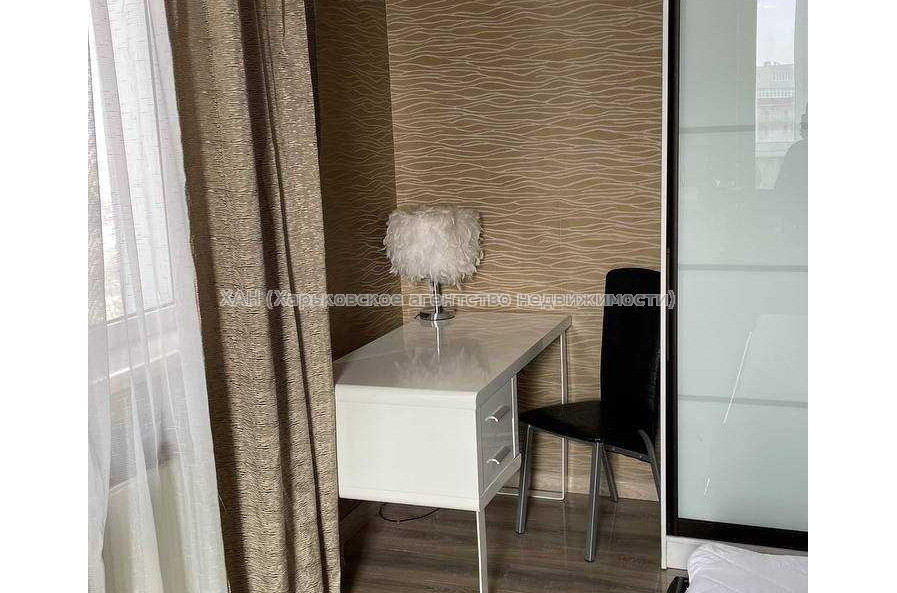 Сдам квартиру, Науки просп. , 2  ком., 74 м², евроремонт 