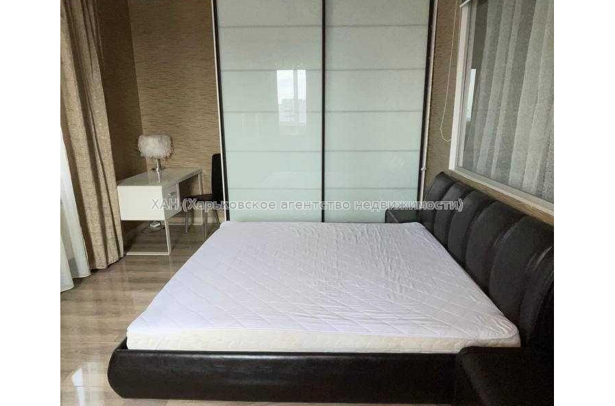 Сдам квартиру, Науки просп. , 2  ком., 74 м², евроремонт 