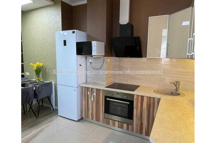 Сдам квартиру, Науки просп. , 2  ком., 74 м², евроремонт 