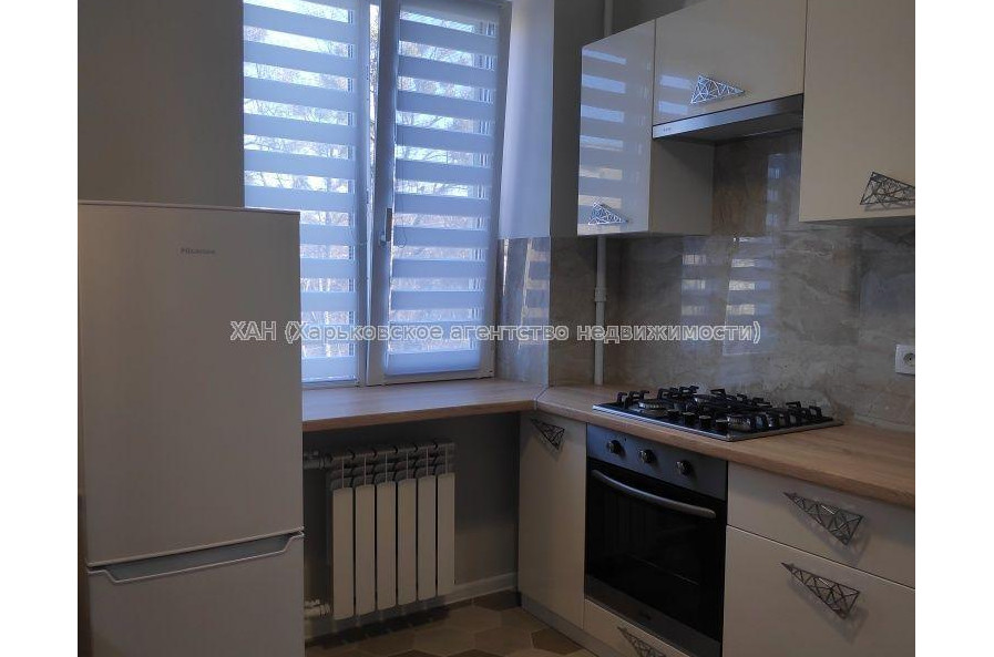 Продам квартиру, Героев Харькова просп. , 1  ком., 32 м², капитальный ремонт 