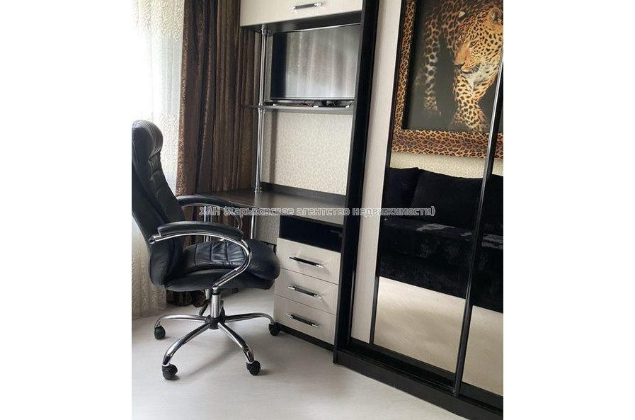Продам квартиру, Салтовское шоссе , 4  ком., 70 м², авторский дизайн 