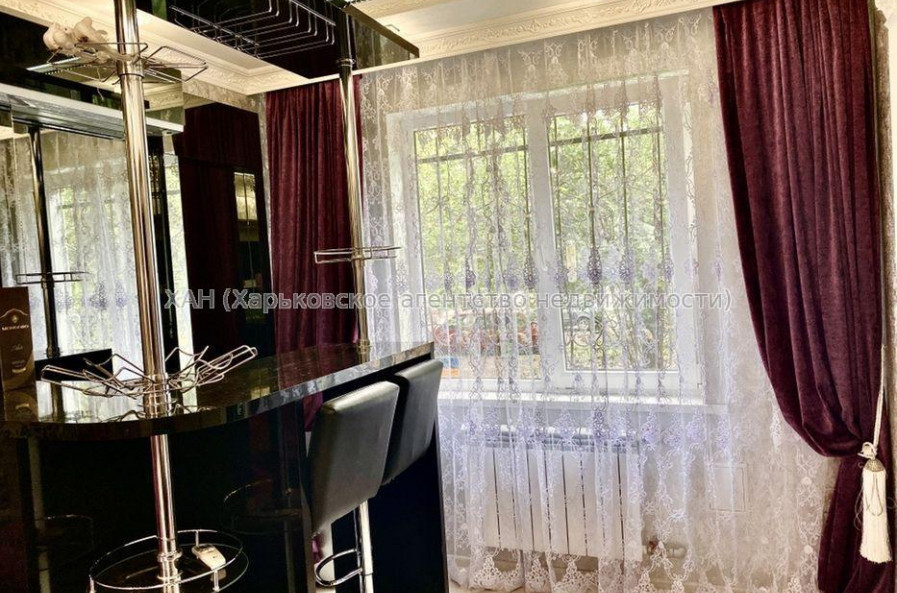 Продам квартиру, Салтовское шоссе , 4  ком., 70 м², авторский дизайн 