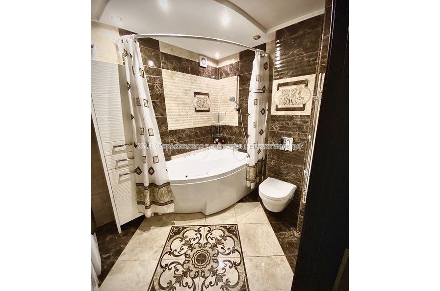 Продам квартиру, Салтовское шоссе , 4  ком., 70 м², авторский дизайн 
