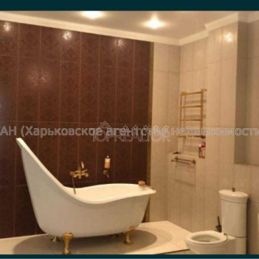 Продам квартиру, Леся Курбаса ул. , 4  ком., 205 м², авторский дизайн 