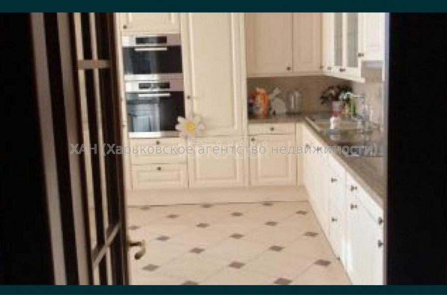 Продам квартиру, Леся Курбаса ул. , 4  ком., 205 м², авторский дизайн 