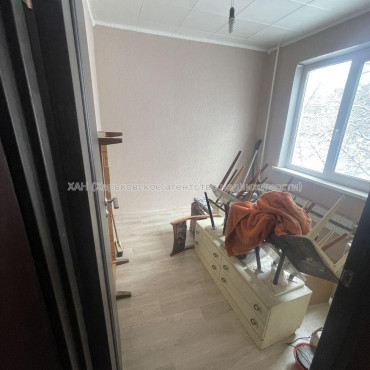 Продам квартиру, Бучмы ул. , 4  ком., 70 м², косметический ремонт 