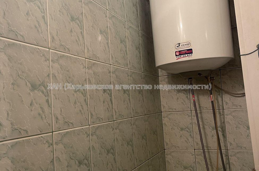 Продам квартиру, Бучмы ул. , 4  ком., 70 м², косметический ремонт 