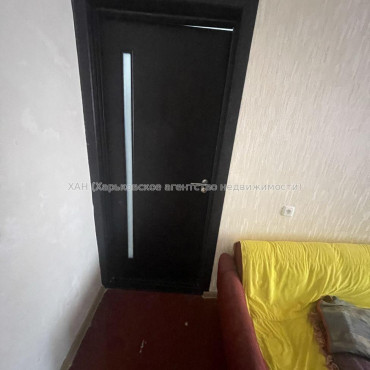 Продам квартиру, Бучмы ул. , 4  ком., 70 м², косметический ремонт 