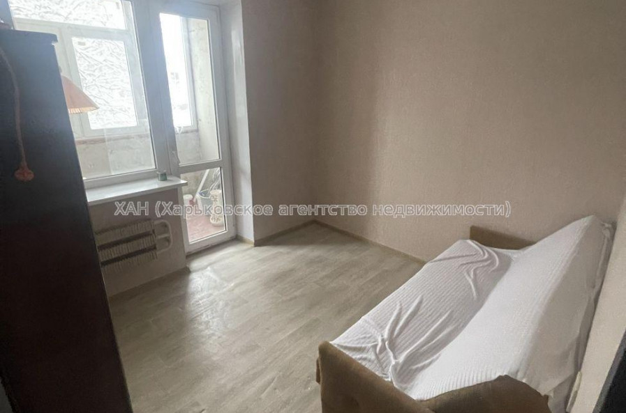Продам квартиру, Бучмы ул. , 4  ком., 70 м², косметический ремонт 