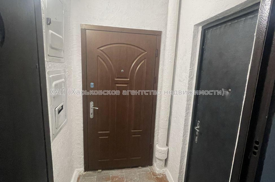 Продам квартиру, Бучмы ул. , 4  ком., 70 м², косметический ремонт 