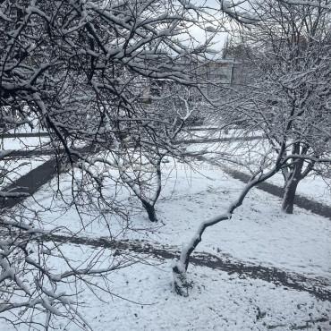 Продам квартиру, Бучмы ул. , 4  ком., 70 м², косметический ремонт 