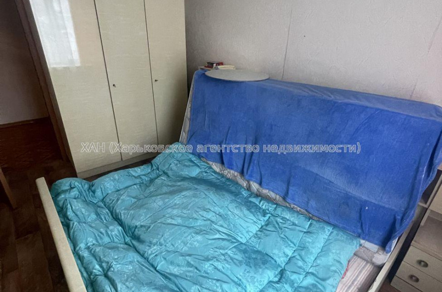 Продам квартиру, Бучмы ул. , 4  ком., 70 м², косметический ремонт 
