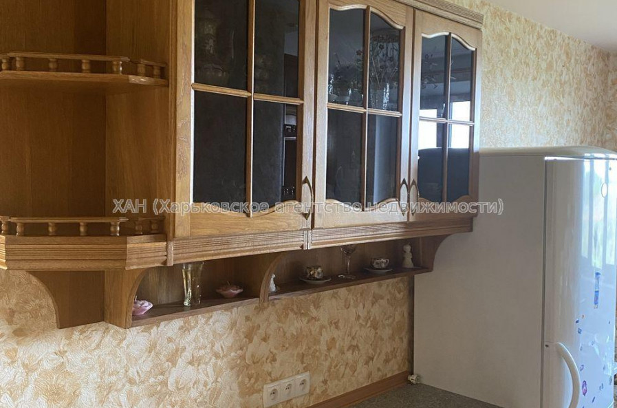 Продам квартиру, Натальи Ужвий ул. , 3 кім., 68.90 м², евроремонт 